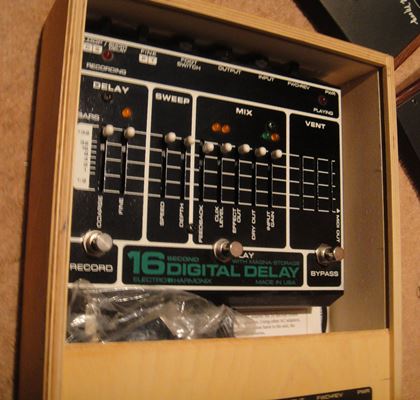 Electro-Harmonix-16